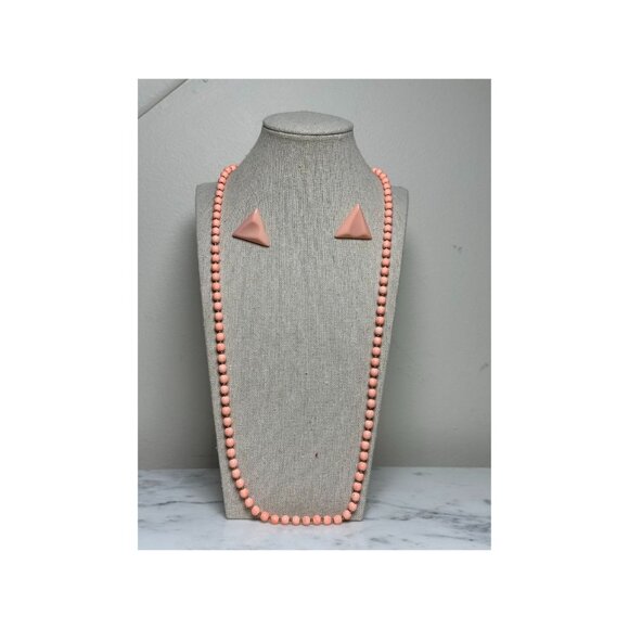 Vintage 1980s Pastel Peach Beaded Necklace and Triangle Earrings Set Retro 30" - Picture 1 of 5